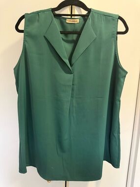 Sleeveless V-Neck Blouse in Teal Green